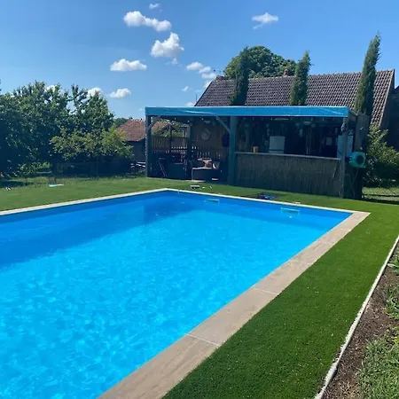 Holiday home De L'ebaupin *